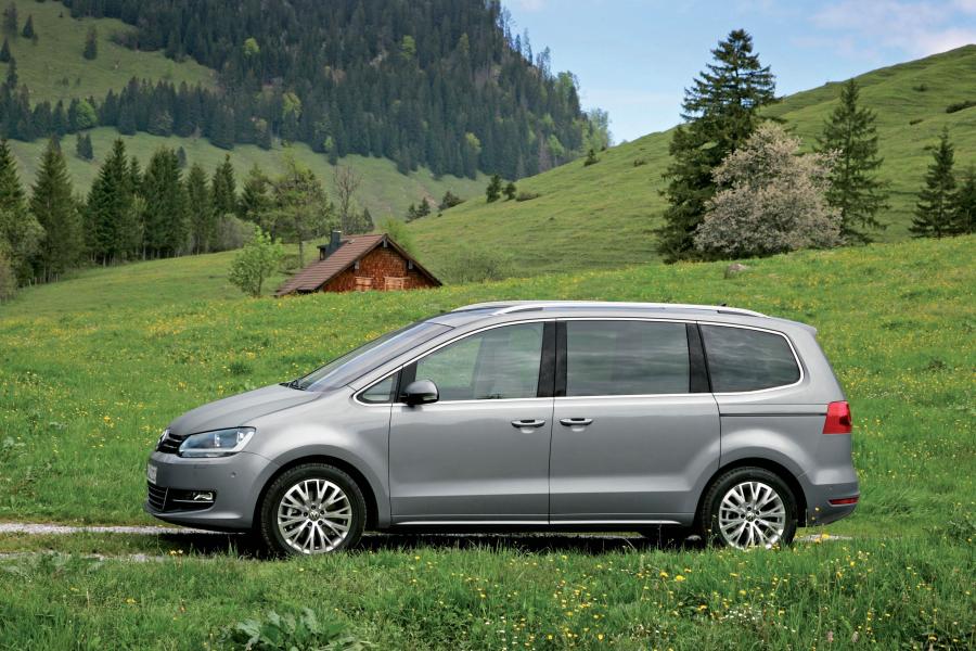  Volkswagen Sharan 2010 года  (фото 46 из 71)